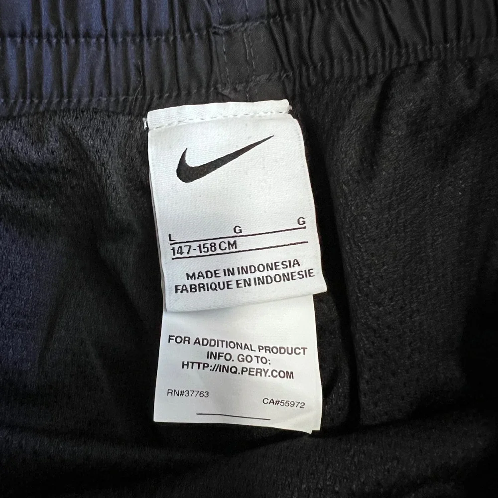 Nike Boys Swim Shorts Black Anthracite Board Trunks NESSE793-001 Size Large  NWT